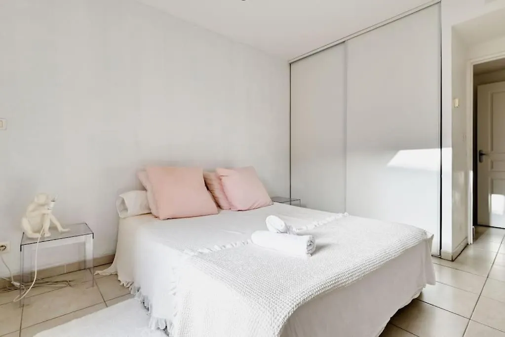 Apartment Duplex Design, Calme, Au Vallon Des Auffes, Bord De Mer Marseille France