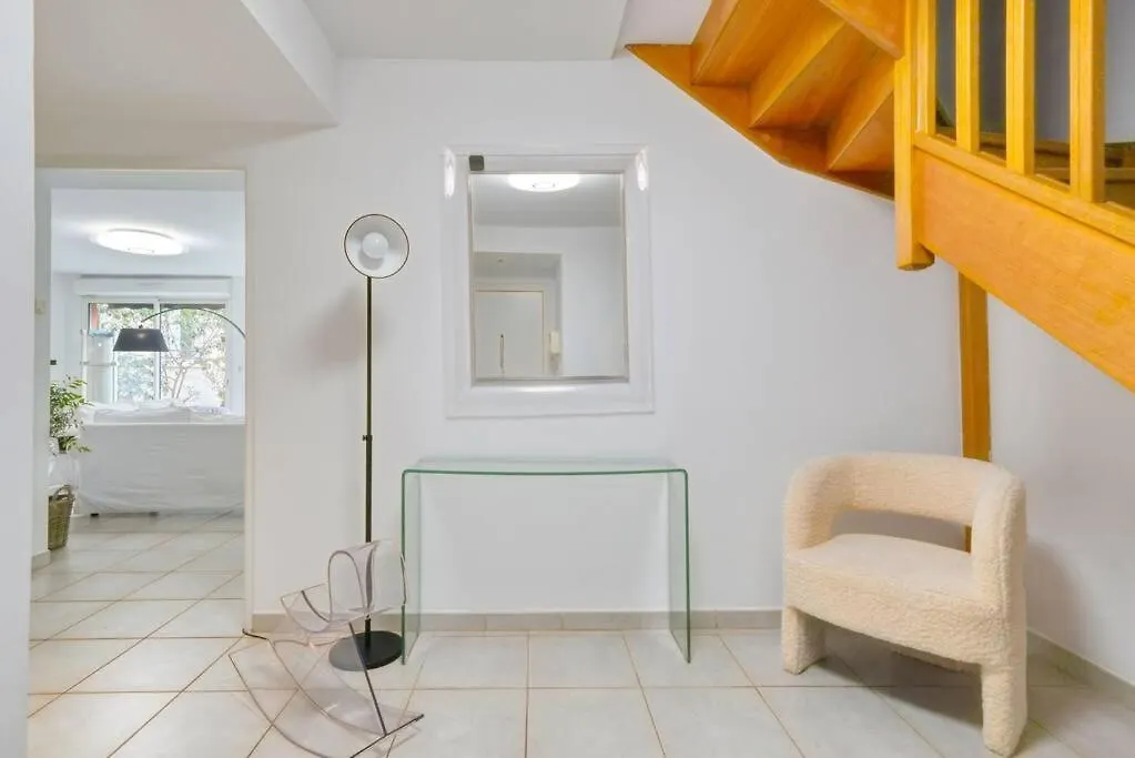 Duplex Design, Calme, Au Vallon Des Auffes, Bord De Mer Marseilles Apartment