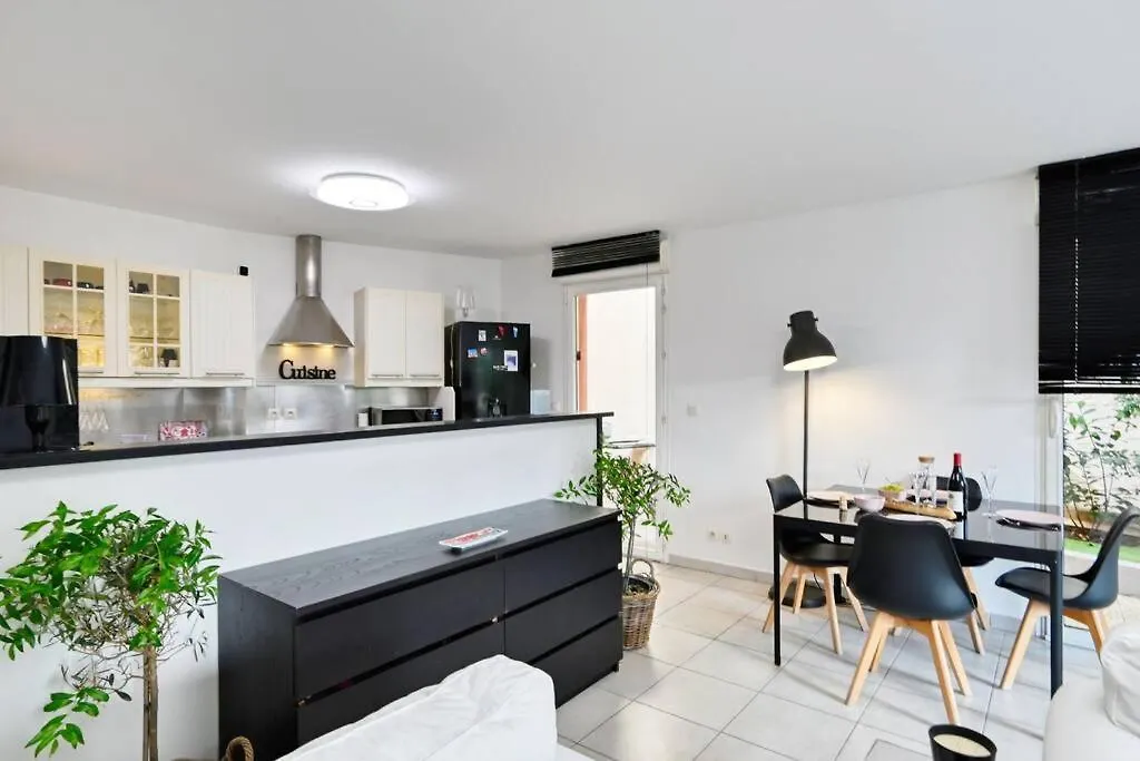 Apartment Duplex Design, Calme, Au Vallon Des Auffes, Bord De Mer Marseille France
